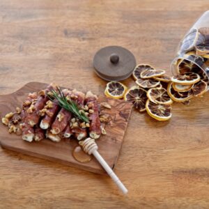 Roulés de prosciutto au boursin, miel et noix de grenoble